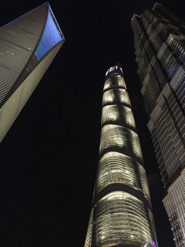 上海の超高層ビル三つ