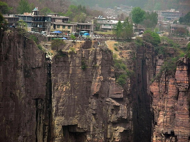 郭亮村