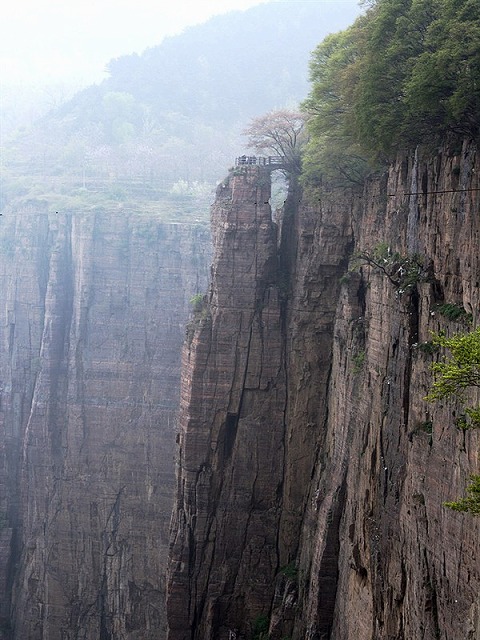 郭亮村