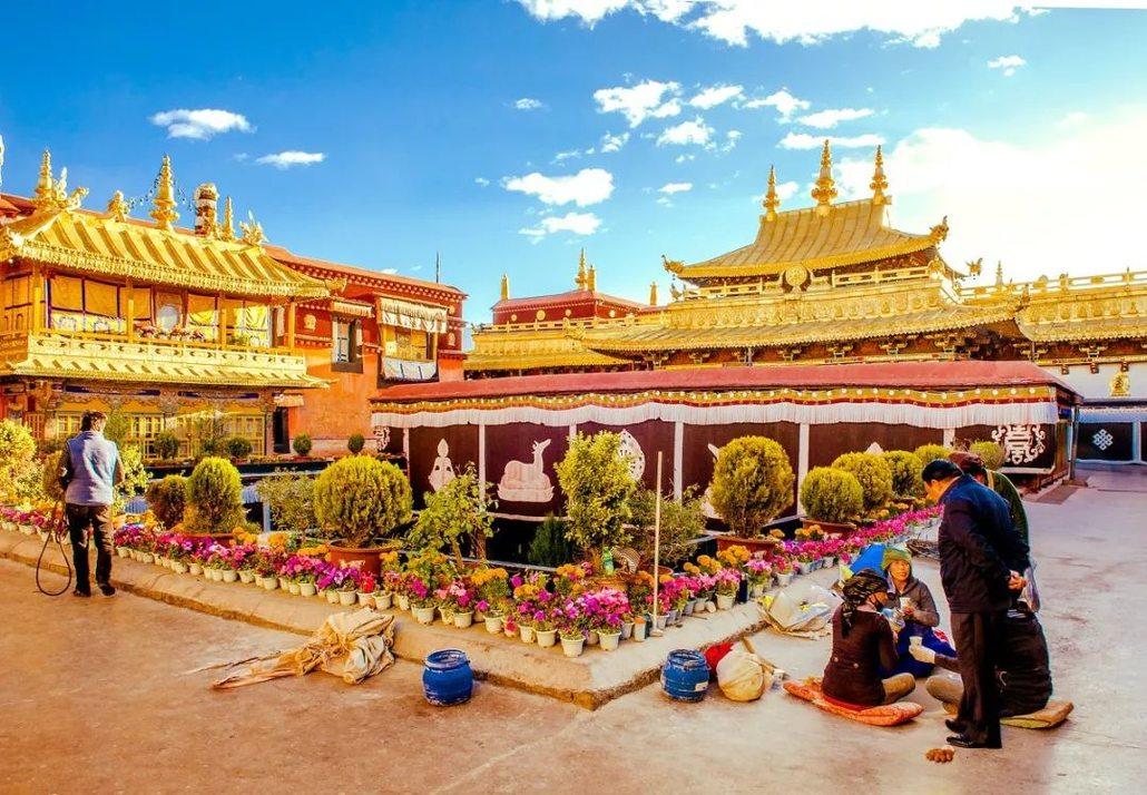 「天空の世界」チベット文化をふれあう6泊7日間